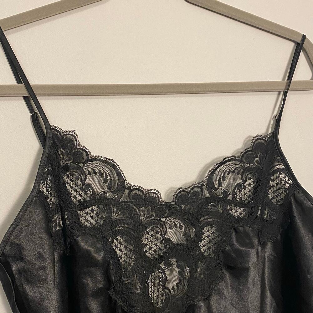 Vintage Victoria Secret Large Slip Black Satin Lace Adjustable Straps Y2K - Picture 2 of 8